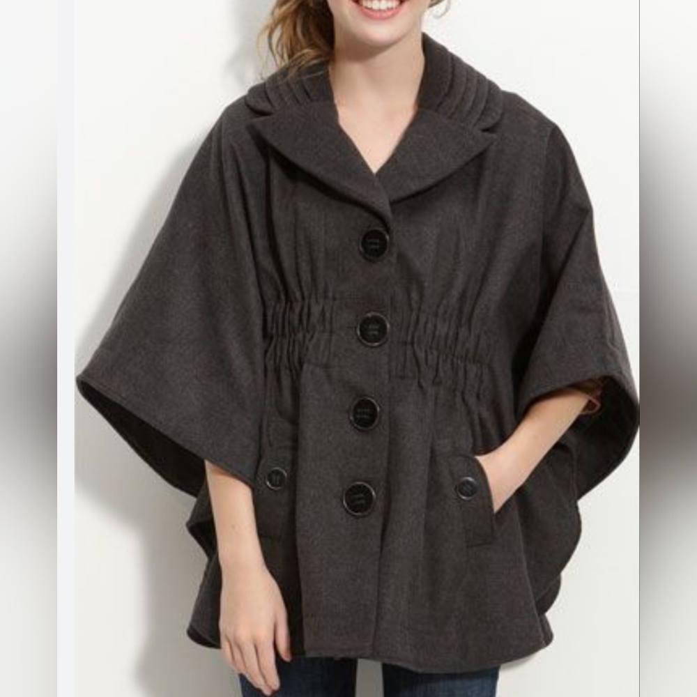 Jolt Grey Cape